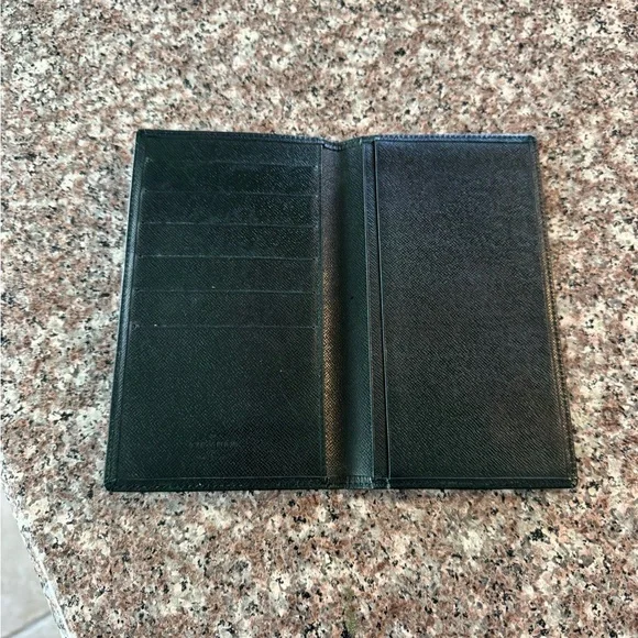 Louis Vuitton Taiga Porte Valeurs Wallet In Dark Green - Picture 6 of 14